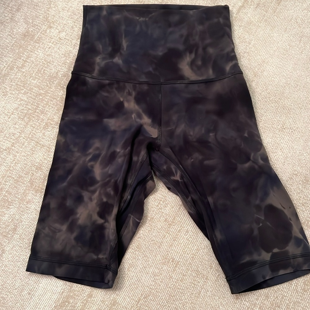 Lululemon Green Tie Dye Bikeshort Size 4